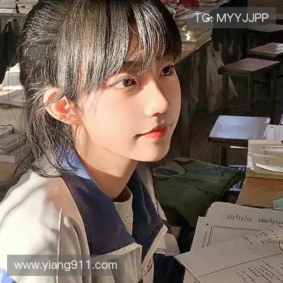 岑宝菱